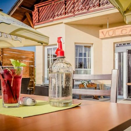 Vulcano Vendeghaz Hotel Mesteri Zewnętrze zdjęcie