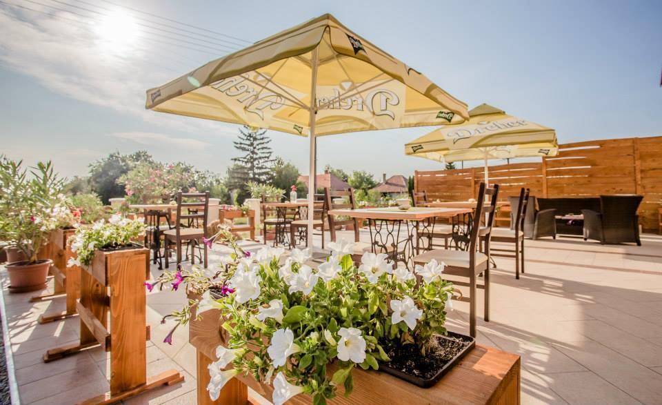 Vulcano Vendeghaz Hotel Mesteri Zewnętrze zdjęcie