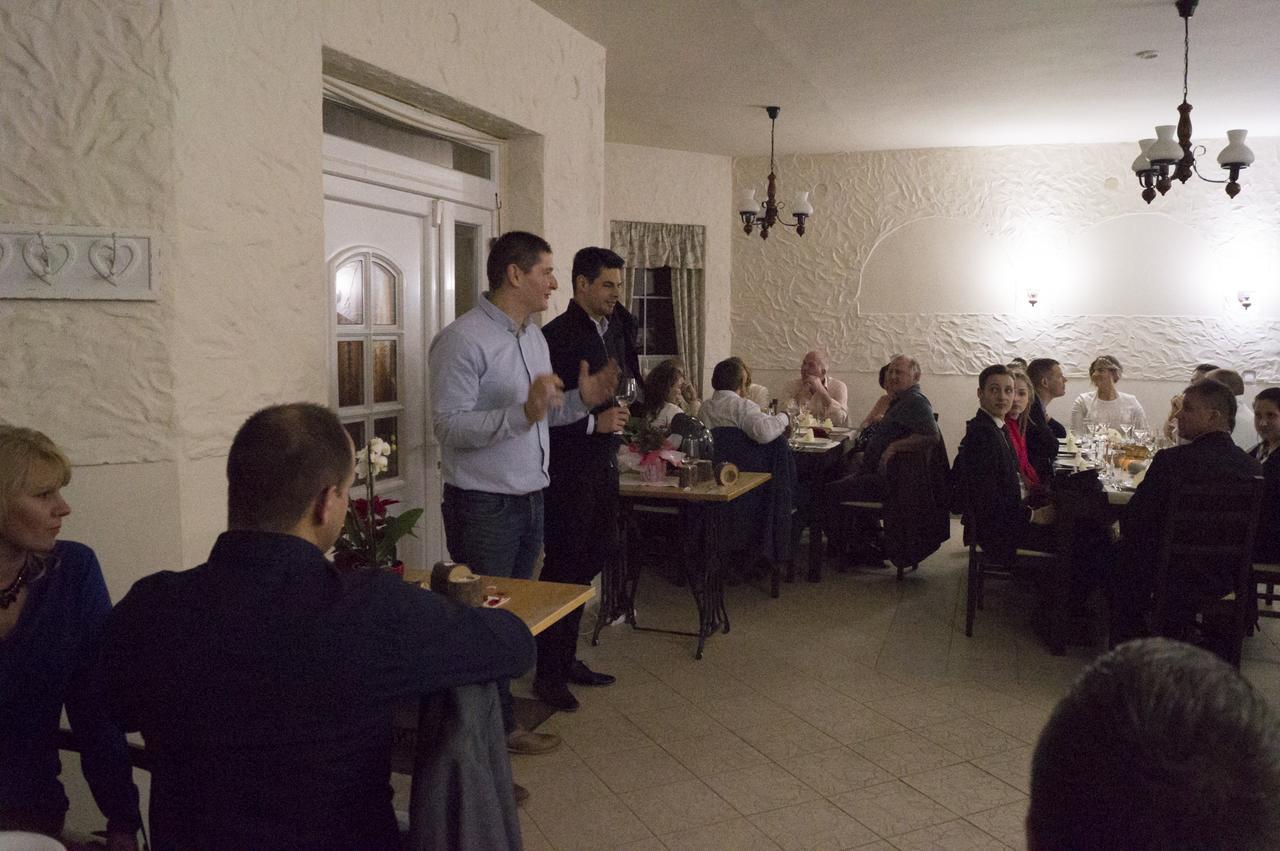 Vulcano Vendeghaz Hotel Mesteri Zewnętrze zdjęcie